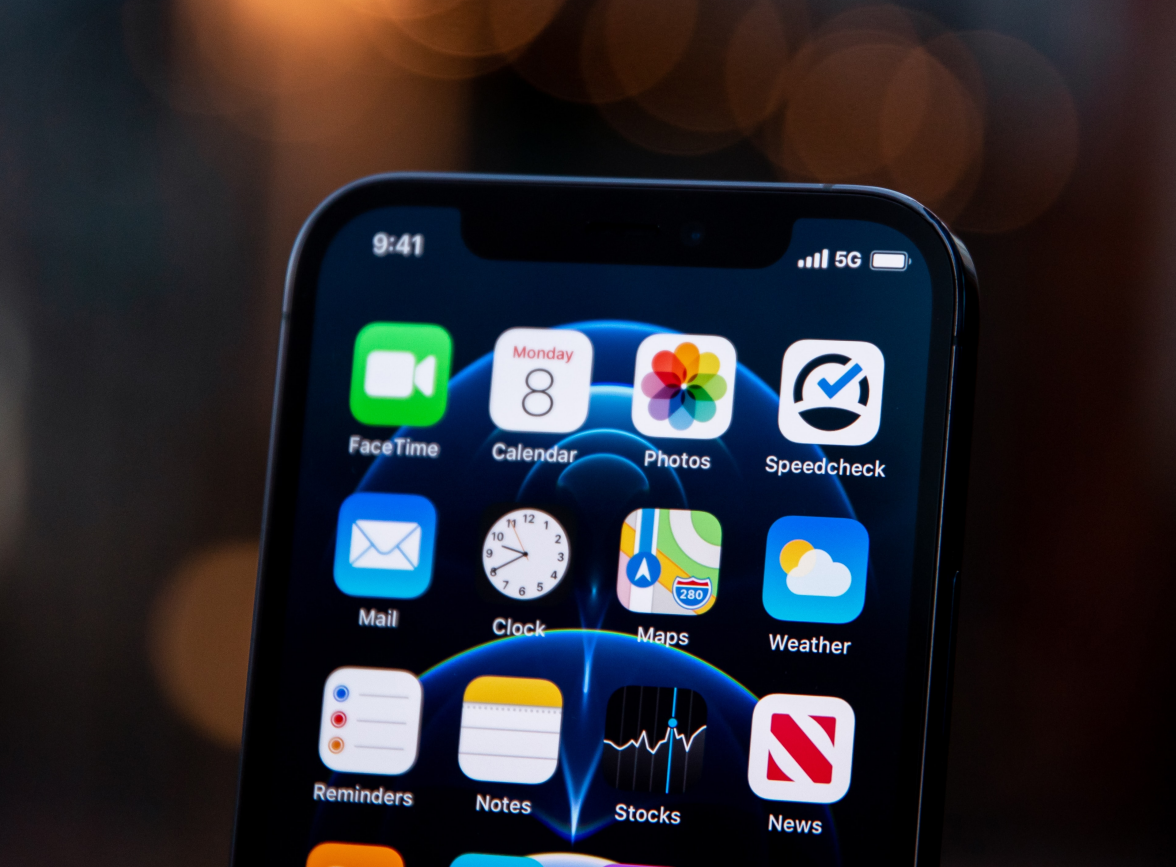 巴彦淖尔苹果手机维修分享为什么 iPhone 12 在冬季会自动关机 